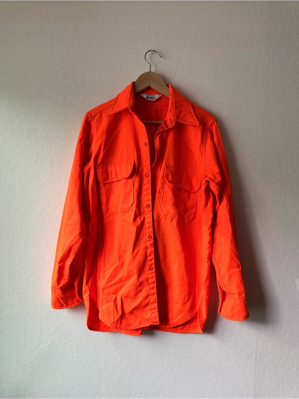 Vintage 1970s woolrich hunter orange button workwear down shirt men’s medium